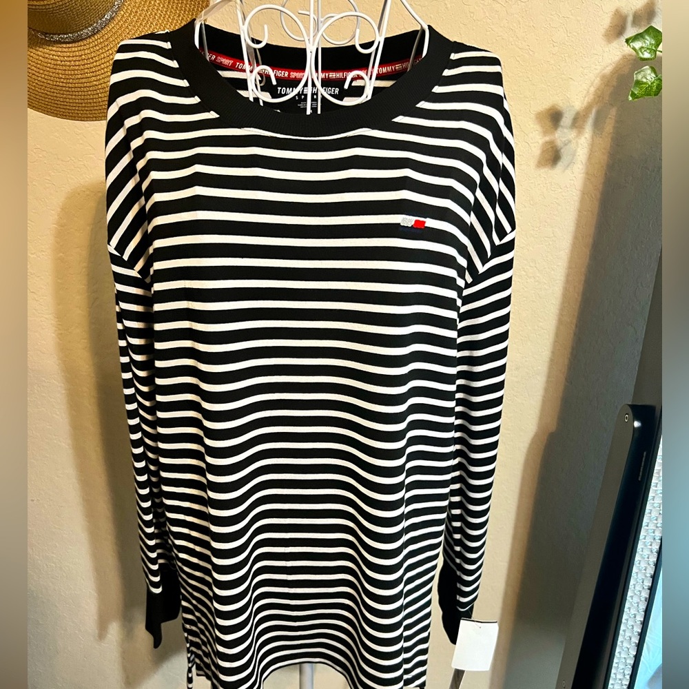 NWT Tommy Hilfiger Sport long sleeve